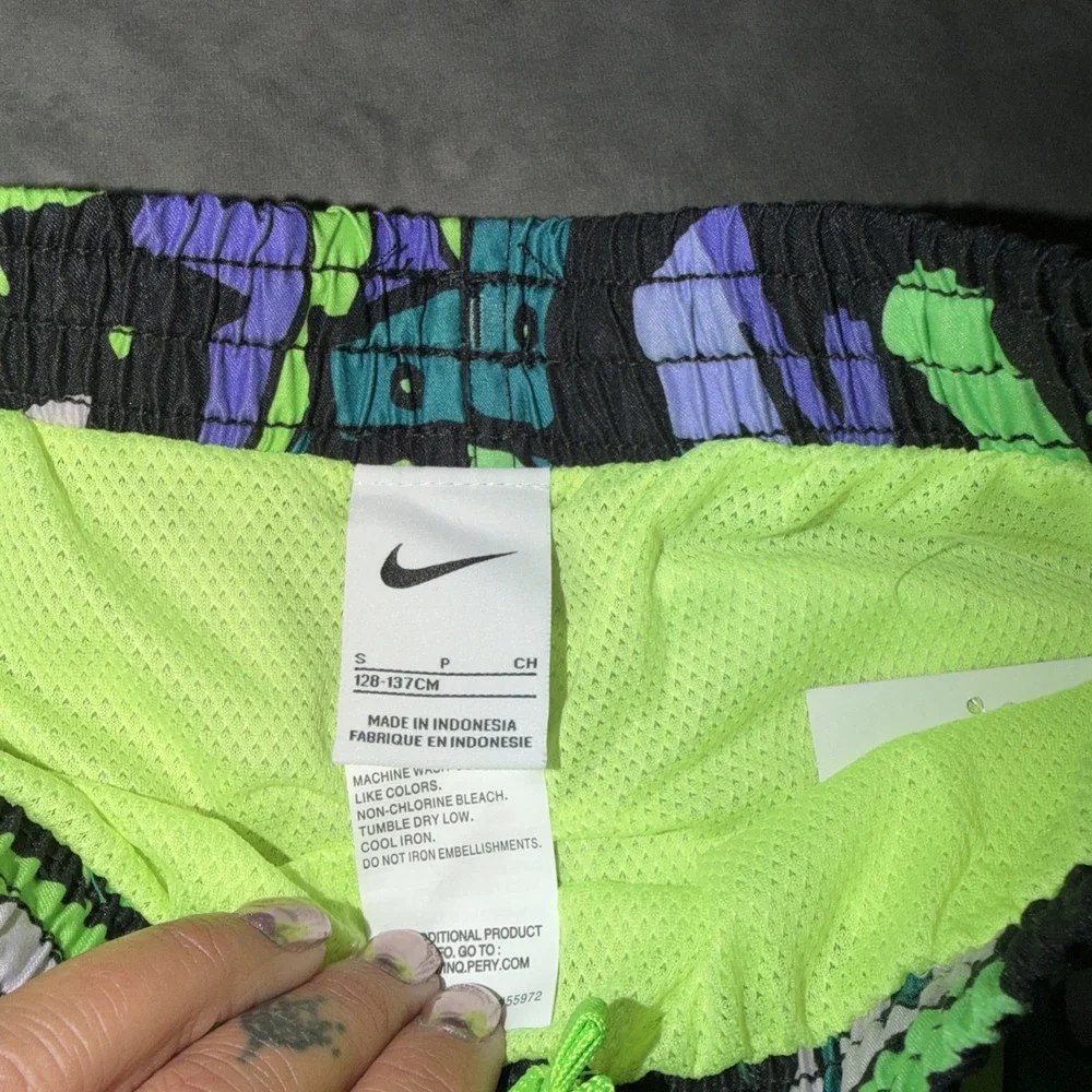 Nike Boys Swim Trunks Sz Small Multi Color